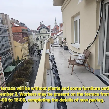 Terrace In Old Town - Castle & Cathedral View Апартаменты
