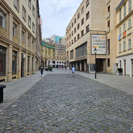 Terrace In Old Town - Castle & Cathedral View Appartement *
