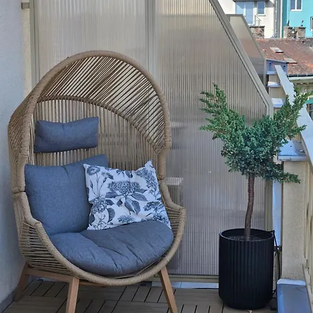 Terrace In Old Town - Castle & Cathedral View Apartmán